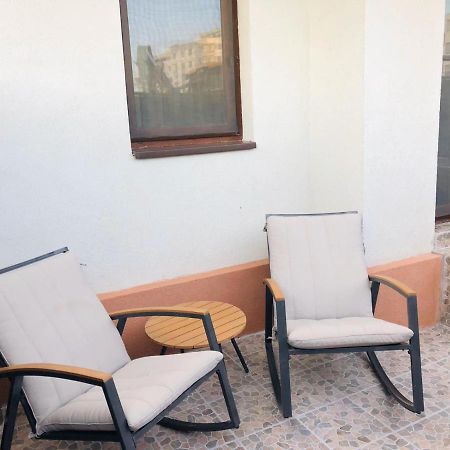 Beachside Studio Mamaia Nord Apartment Năvodari Екстериор снимка